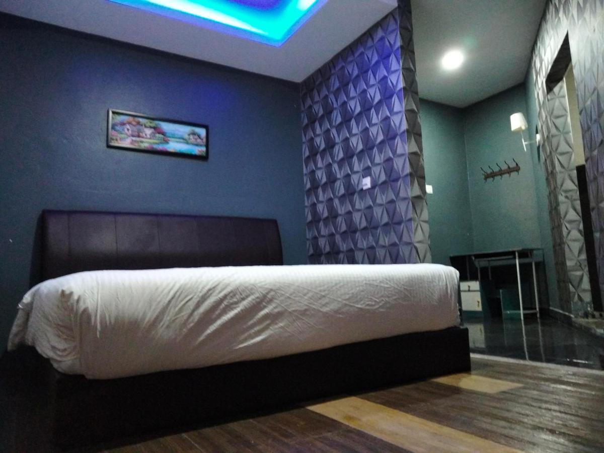 Pine Hotel Batu Gajah Zewnętrze zdjęcie