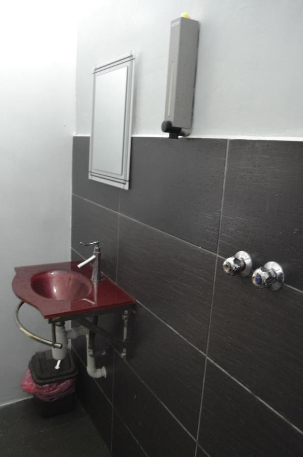Pine Hotel Batu Gajah Zewnętrze zdjęcie